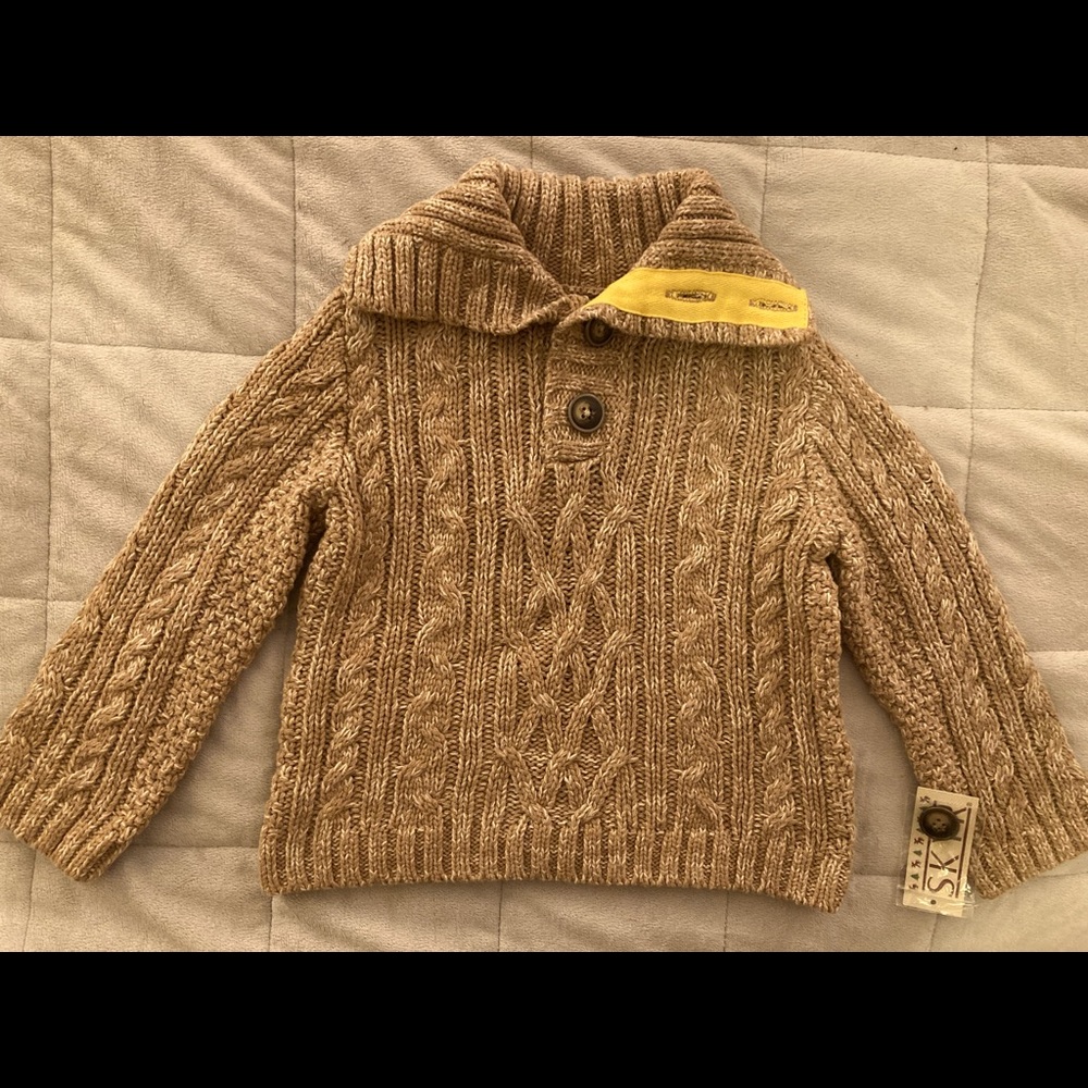 18m cable knit sweater. NWT. 60% cotton, 40% acrylic.